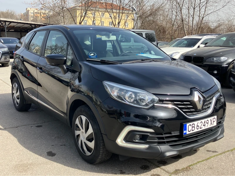 Renault Captur, снимка 6 - Автомобили и джипове - 53003554