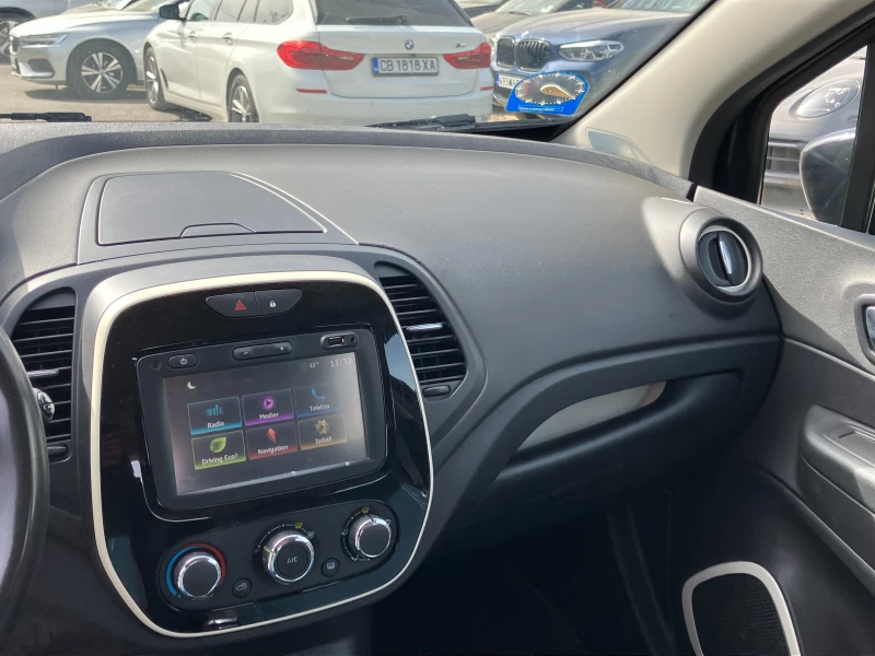 Renault Captur, снимка 11 - Автомобили и джипове - 53003554