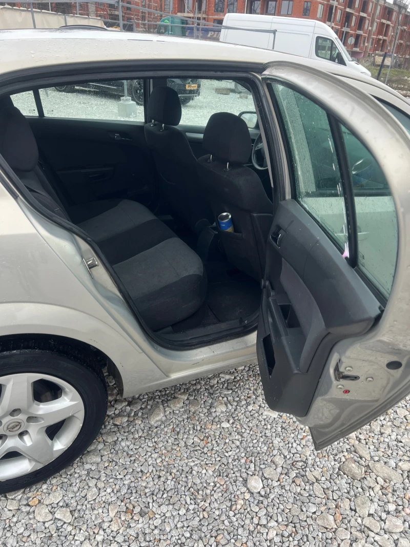 Opel Astra 1.7 CDTI, снимка 5 - Автомобили и джипове - 53487581