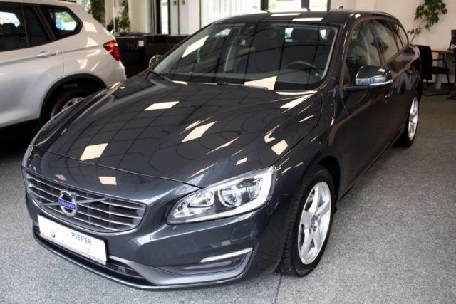 Volvo V60 D4 Business edition, снимка 1 - Автомобили и джипове - 47031019