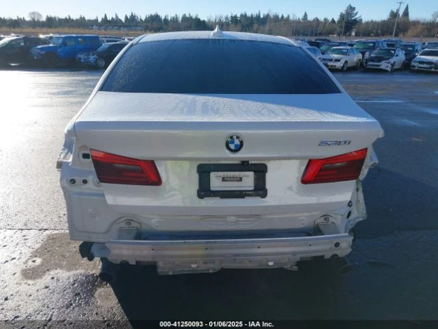 BMW 530 М-пакет* Подгрев* Keyless* Камера* Hi-fi* HeadUP, снимка 15 - Автомобили и джипове - 49206649