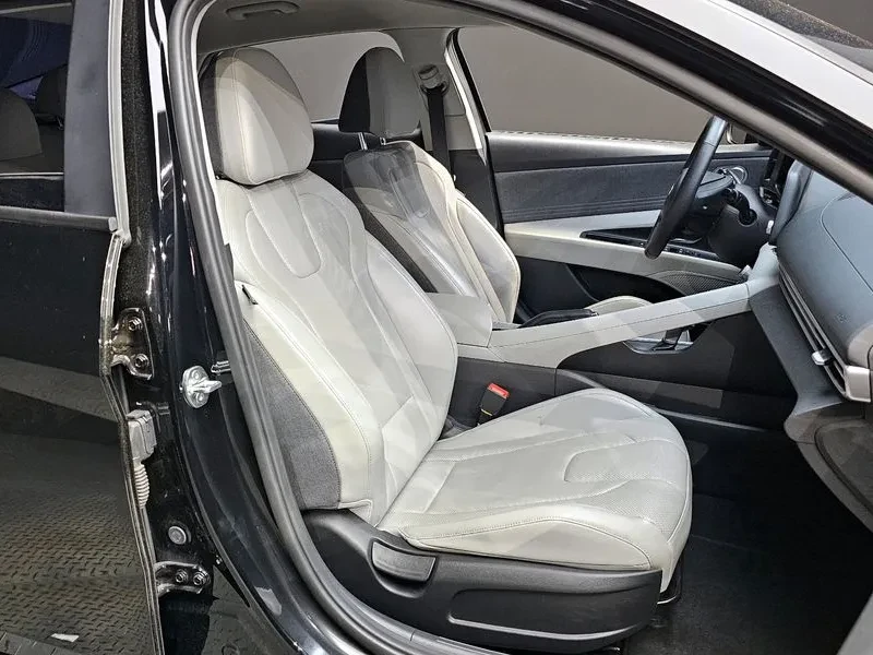 Hyundai Elantra 1.6 MODERN, снимка 11 - Автомобили и джипове - 55217285