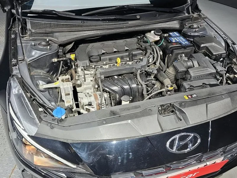 Hyundai Elantra 1.6 MODERN, снимка 6 - Автомобили и джипове - 55217285
