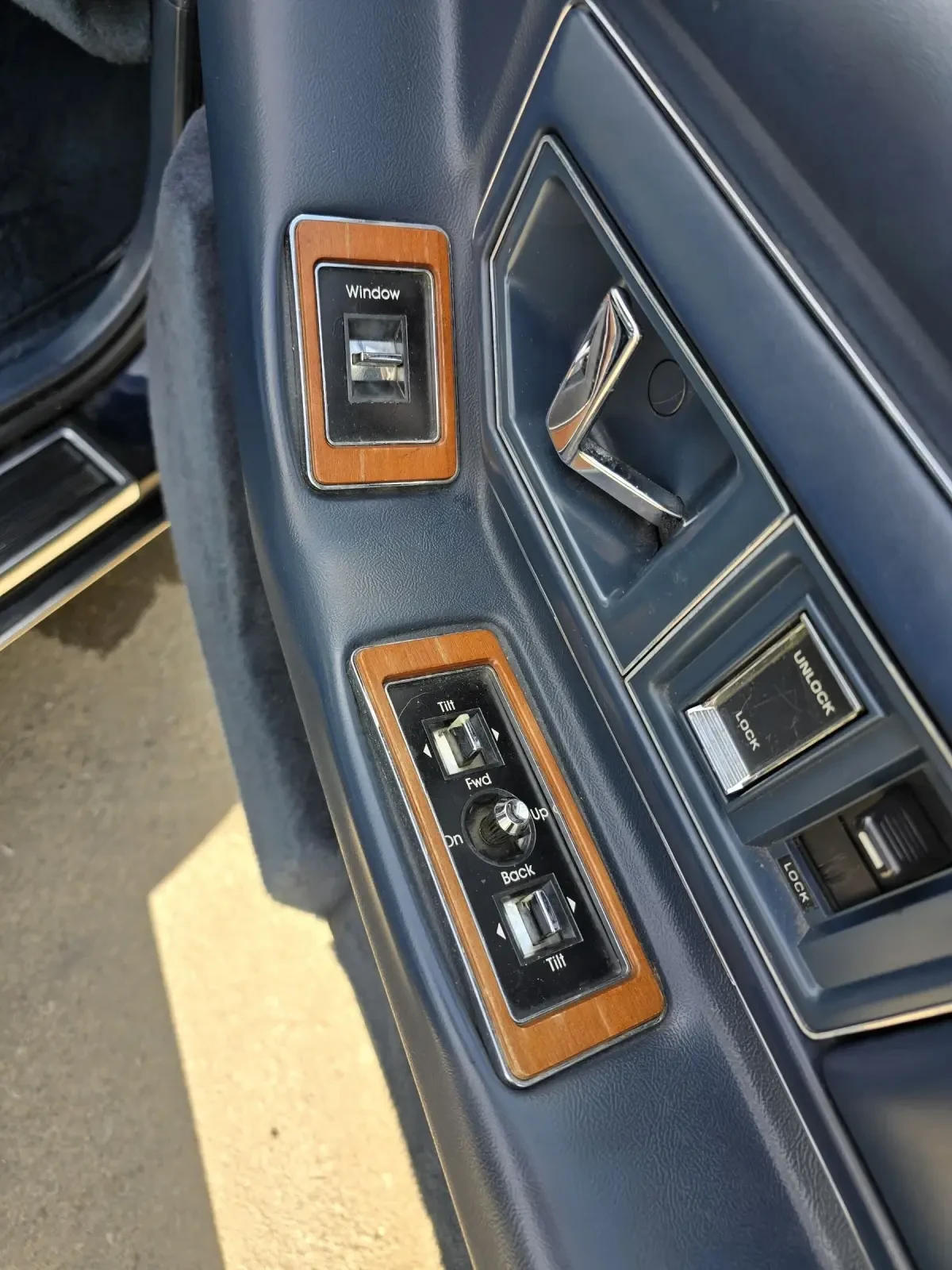 Cadillac Eldorado Biarritz 4.5 V8 | Mobile.bg — изображение 11