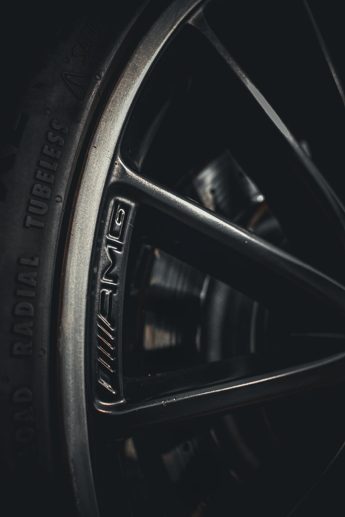 Mercedes-Benz CLA 45 AMG  - изображение 10