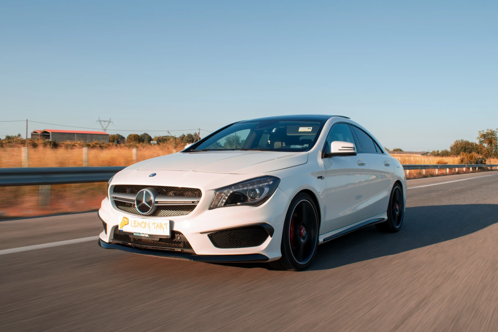 Mercedes-Benz CLA 45 AMG  - изображение 7