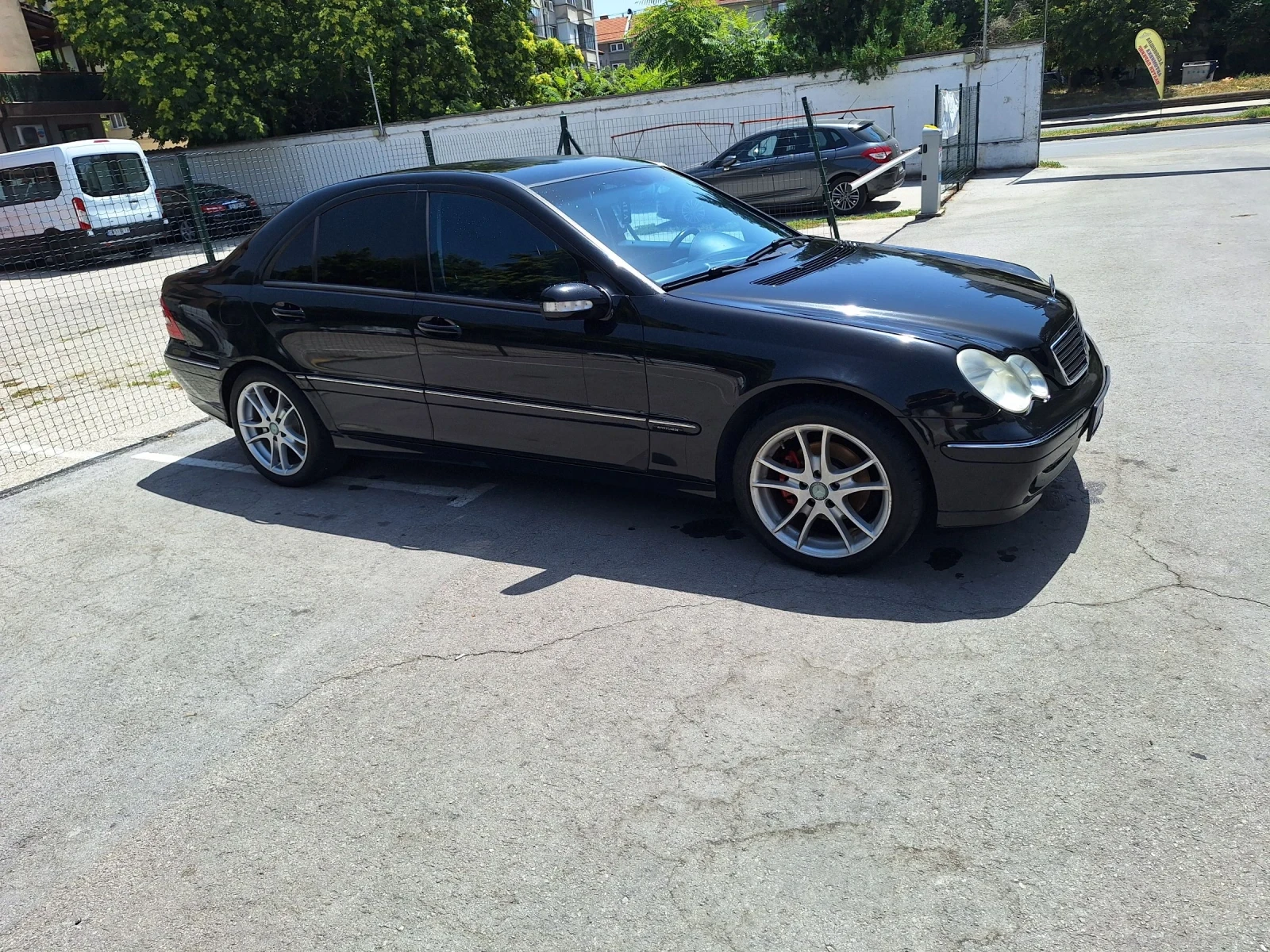 Mercedes-Benz C 200  - изображение 2