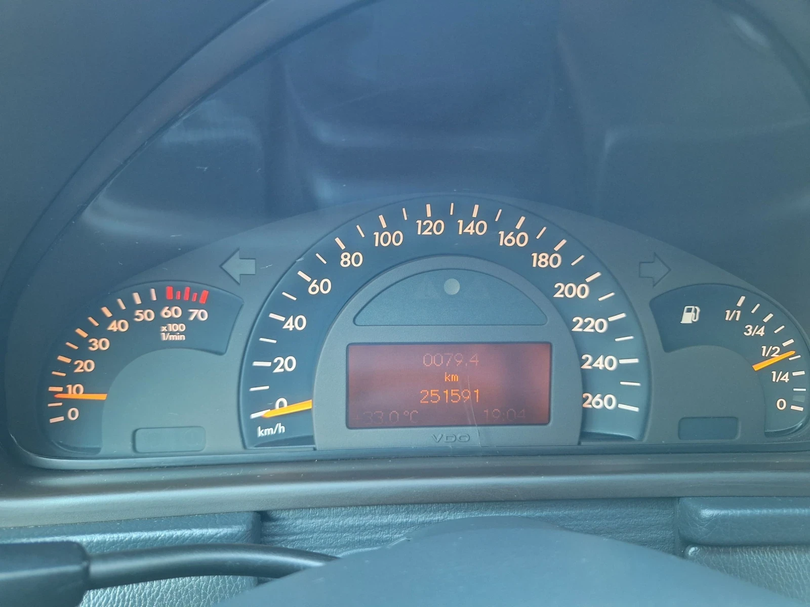 Mercedes-Benz C 200  - изображение 9
