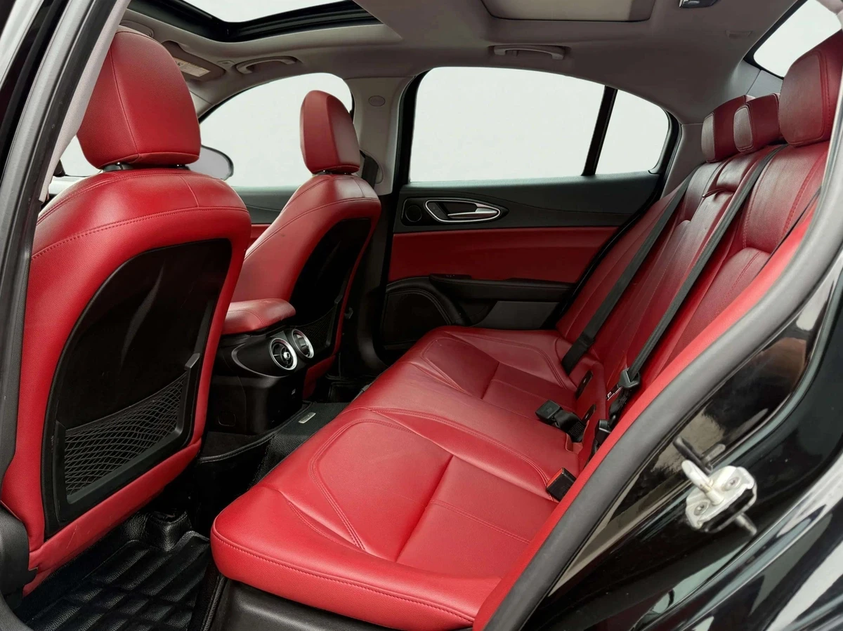 Alfa Romeo Giulia 2.0 Q4 ZF8 / PANO / RED LEATHER | Mobile.bg   13