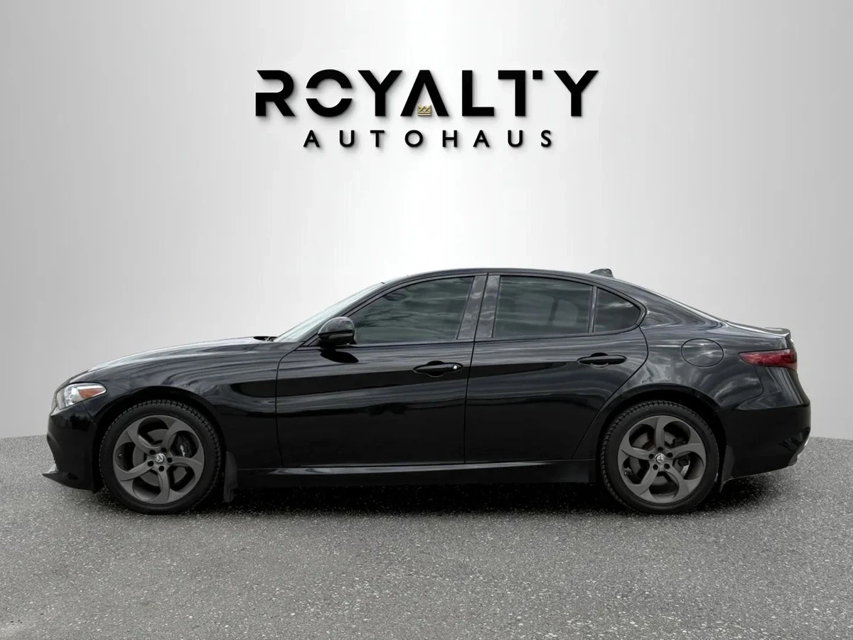 Alfa Romeo Giulia 2.0 Q4 ZF8 / PANO / RED LEATHER | Mobile.bg   2