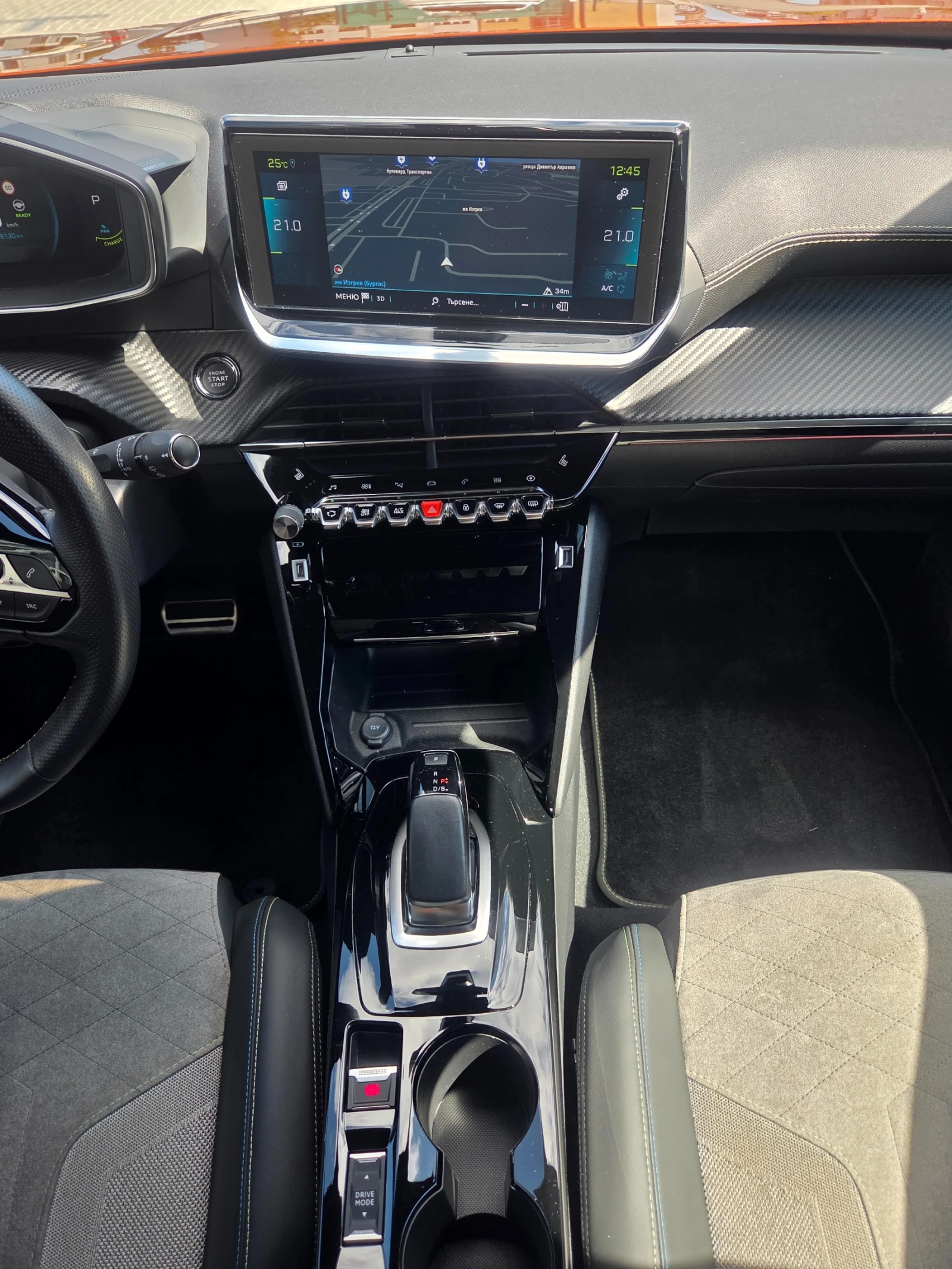 Peugeot 2008 GT LINE, FULL LED, ПАНОРАМА, снимка 11 - Автомобили и джипове - 52525541