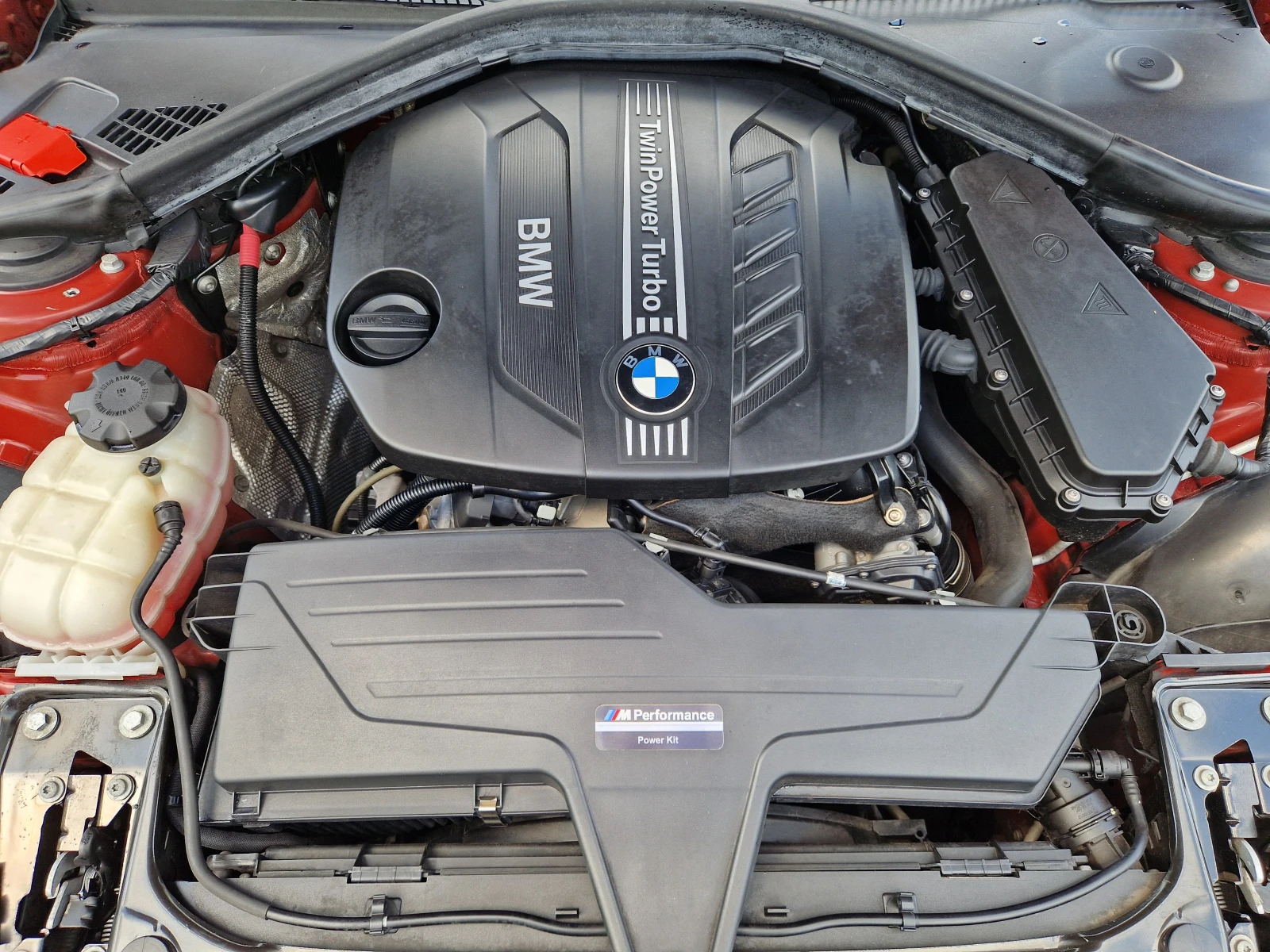 BMW 120 D/автоматик, снимка 15 - Автомобили и джипове - 53292507