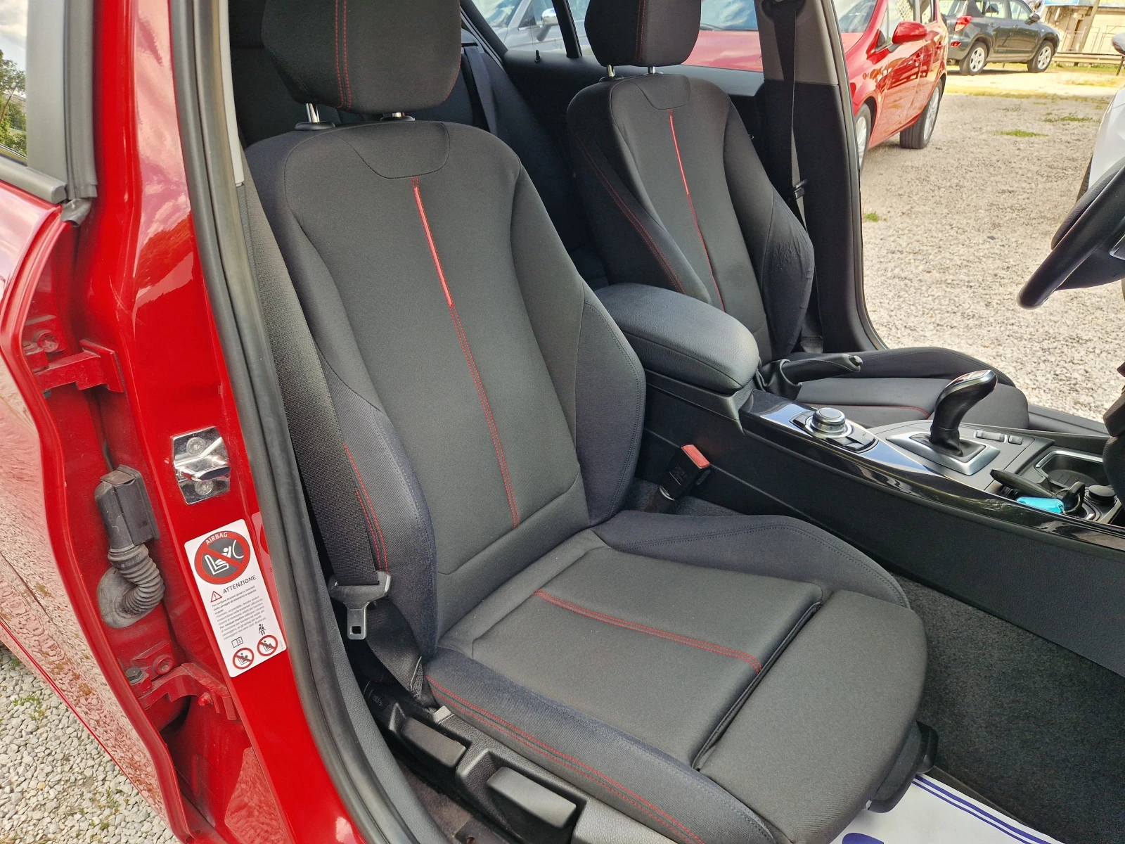 BMW 120 D/автоматик, снимка 13 - Автомобили и джипове - 53292507