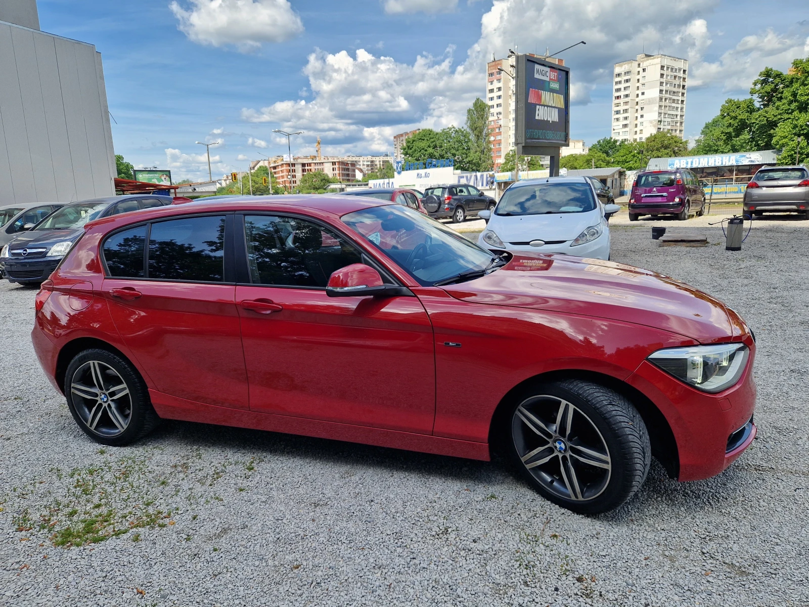 BMW 120 D/автоматик, снимка 4 - Автомобили и джипове - 53292507