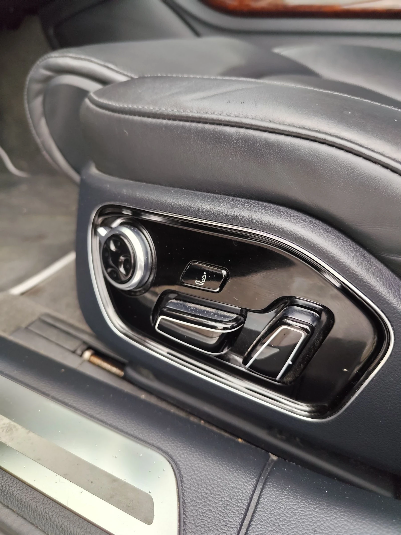 Audi A8 D4, снимка 7 - Автомобили и джипове - 53837845