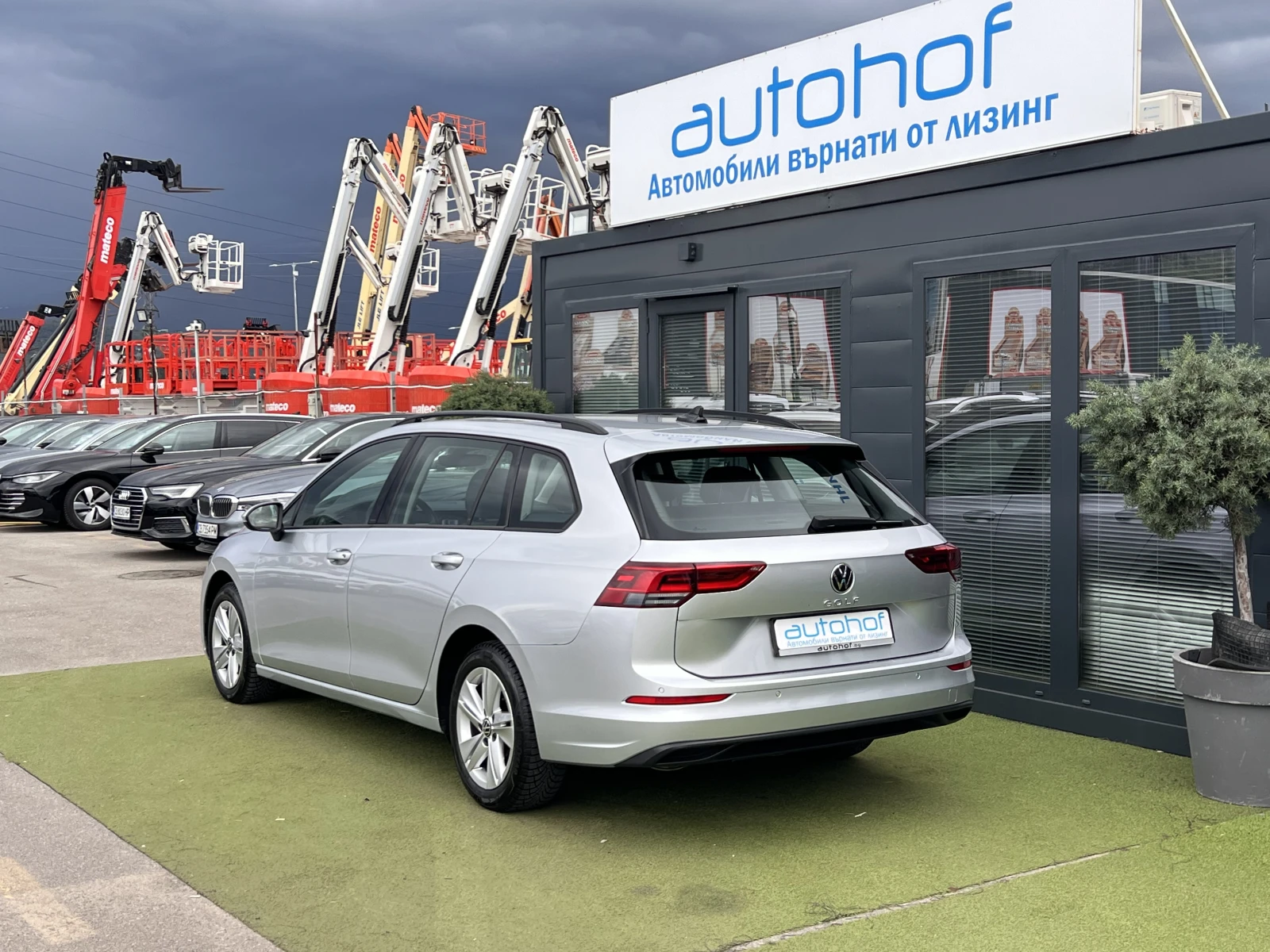 VW Golf LIFE/2.0TDI/116K.C/6МТ/ГАРАНЦИЯ, снимка 3 - Автомобили и джипове - 53974686