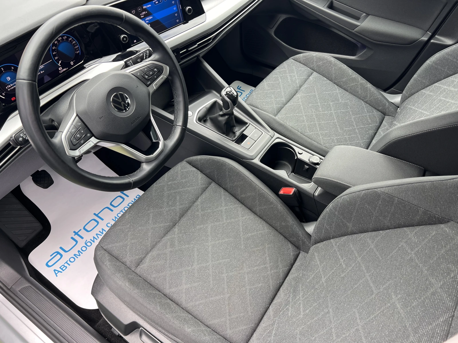 VW Golf LIFE/2.0TDI/116K.C/6МТ/ГАРАНЦИЯ, снимка 8 - Автомобили и джипове - 53974686