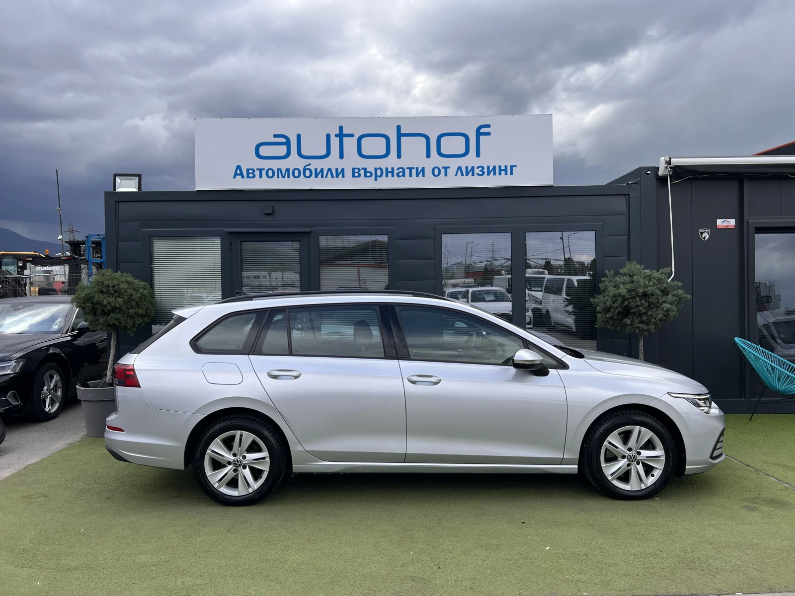 VW Golf LIFE/2.0TDI/116K.C/6МТ/ГАРАНЦИЯ, снимка 5 - Автомобили и джипове - 53974686