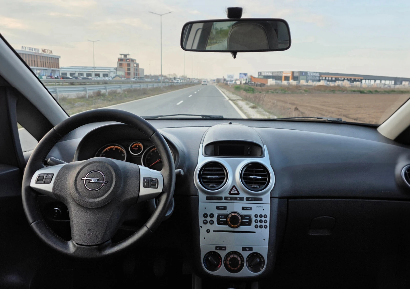 Opel Corsa 1.2i GAZ 86ks 141000km, снимка 9 - Автомобили и джипове - 53990973