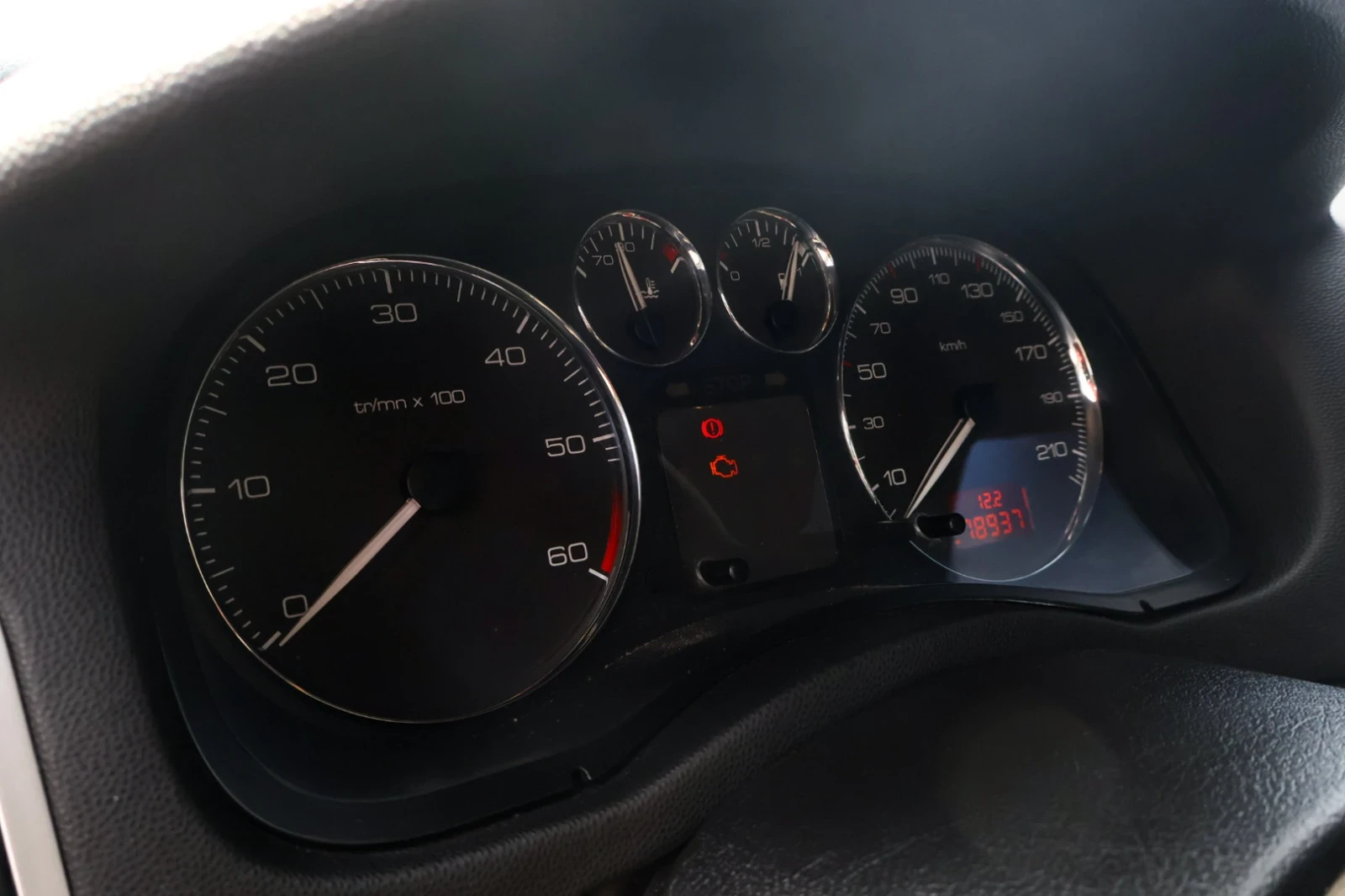 Peugeot 307, снимка 12 - Автомобили и джипове - 54095712