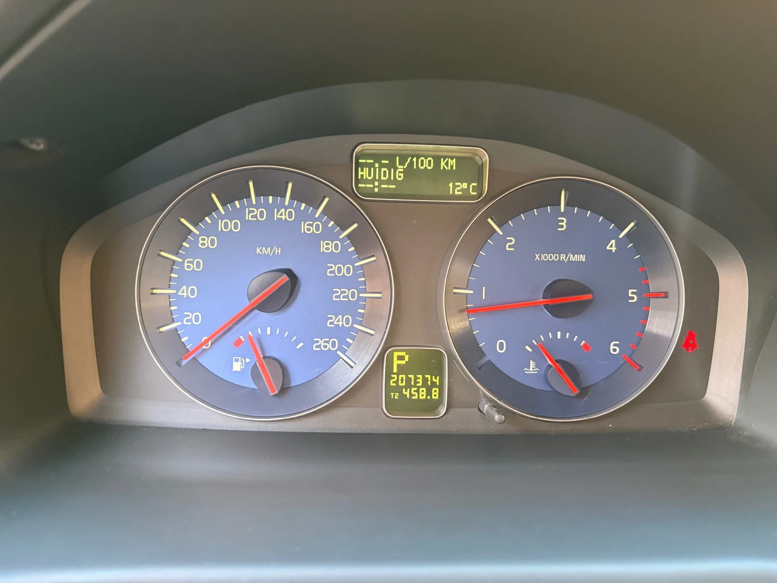 Volvo C70, снимка 10 - Автомобили и джипове - 54314759