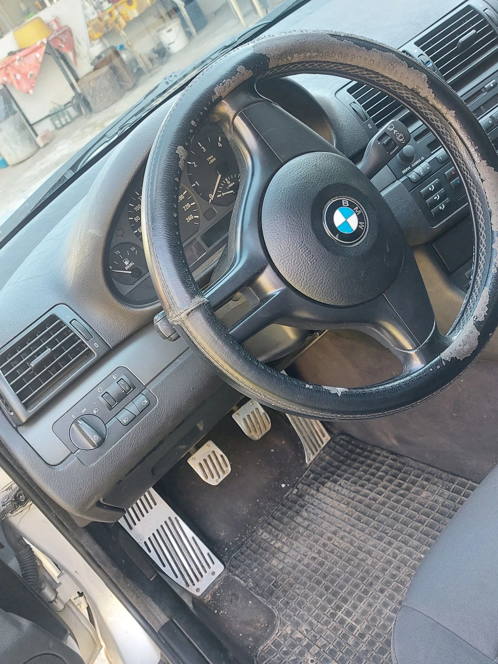 BMW 318 Феислифт, снимка 6 - Автомобили и джипове - 54402282