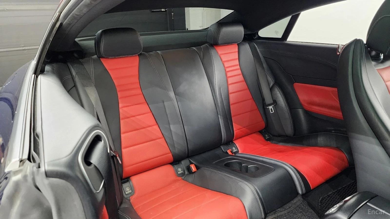 Mercedes-Benz E 220 DIGITAL* ПАМЕТ* BURMESTER* AMG* КАМЕРА* ПАНО, снимка 12 - Автомобили и джипове - 55459599