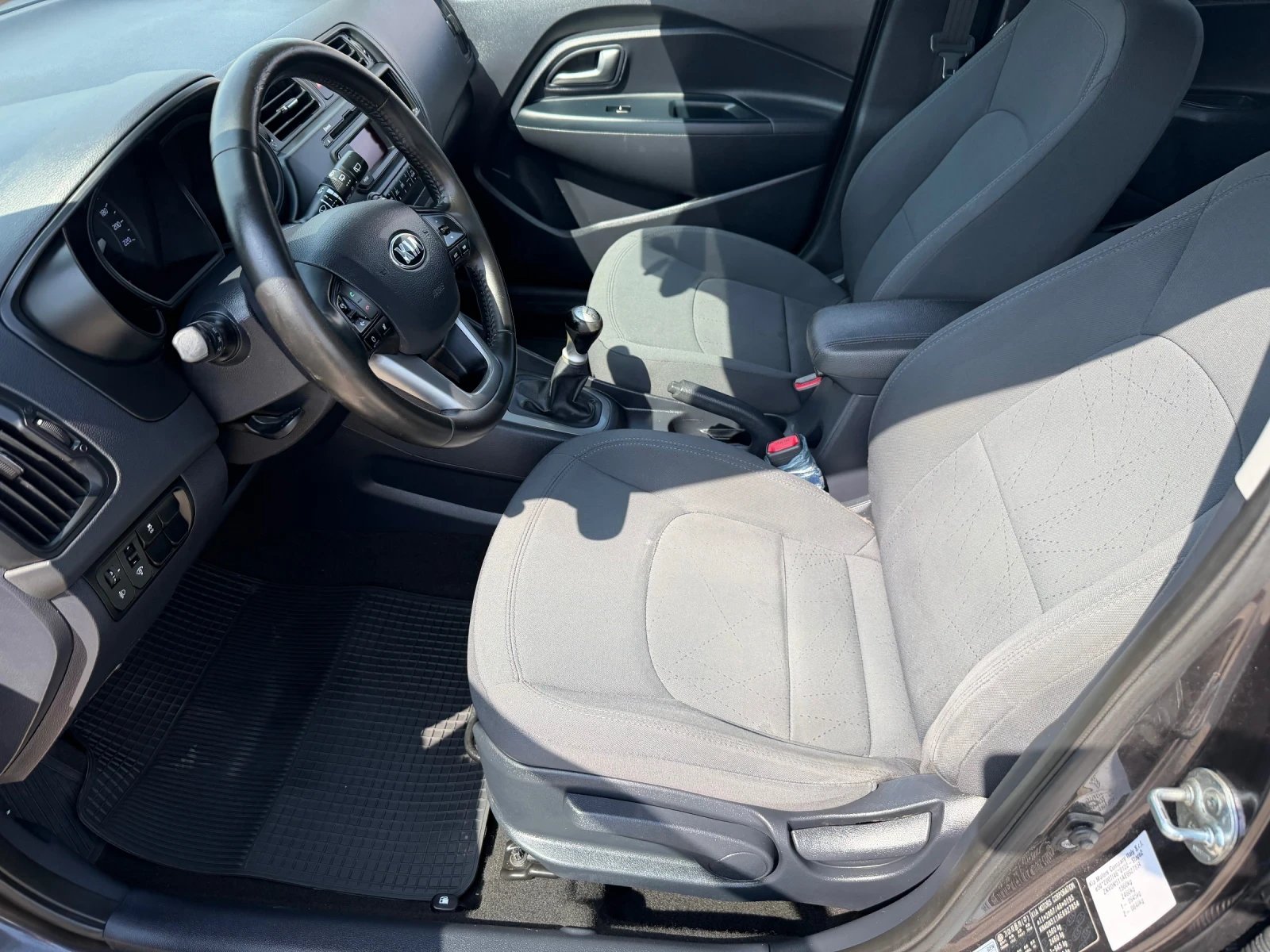 Kia Rio 1.25 ГАЗ, снимка 9 - Автомобили и джипове - 55829895