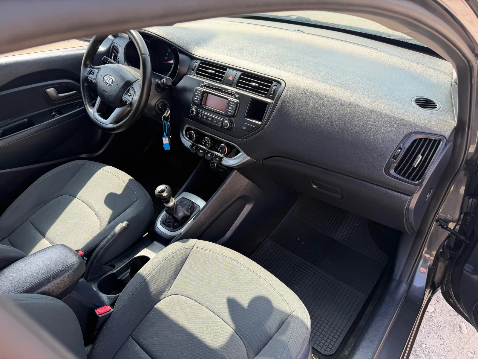 Kia Rio 1.25 ГАЗ, снимка 12 - Автомобили и джипове - 55829895