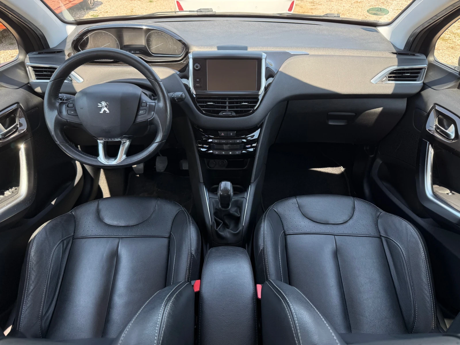 Peugeot 208 1.2/Allure/Full option/360* /Euro6, снимка 9 - Автомобили и джипове - 55941390