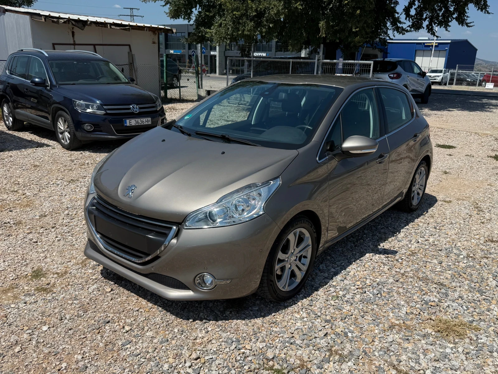 Peugeot 208 1.2/Allure/Full option/360* /Euro6, снимка 5 - Автомобили и джипове - 55941390