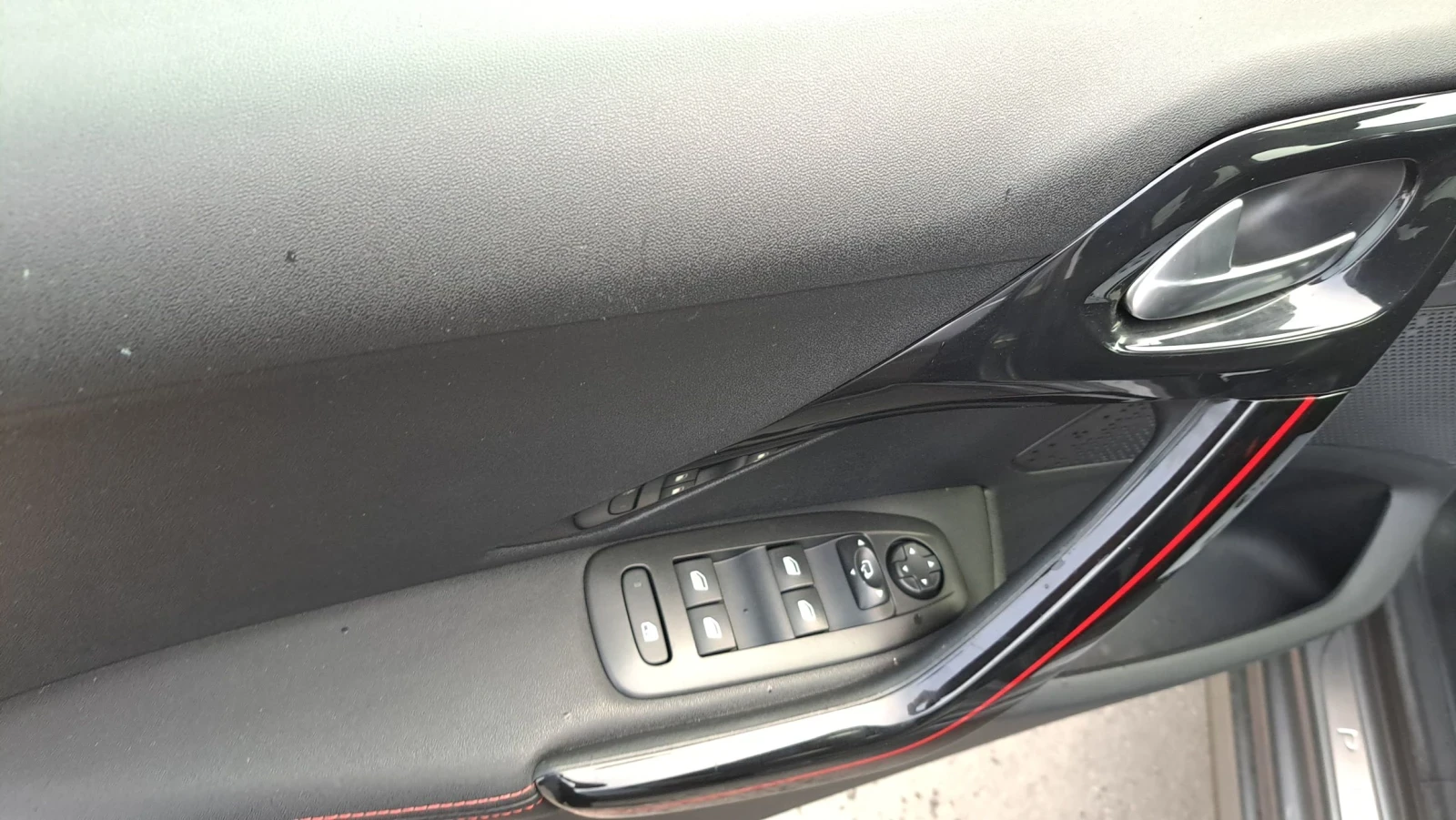 Peugeot 208 1.2i GT Line | Mobile.bg � ����������� 12