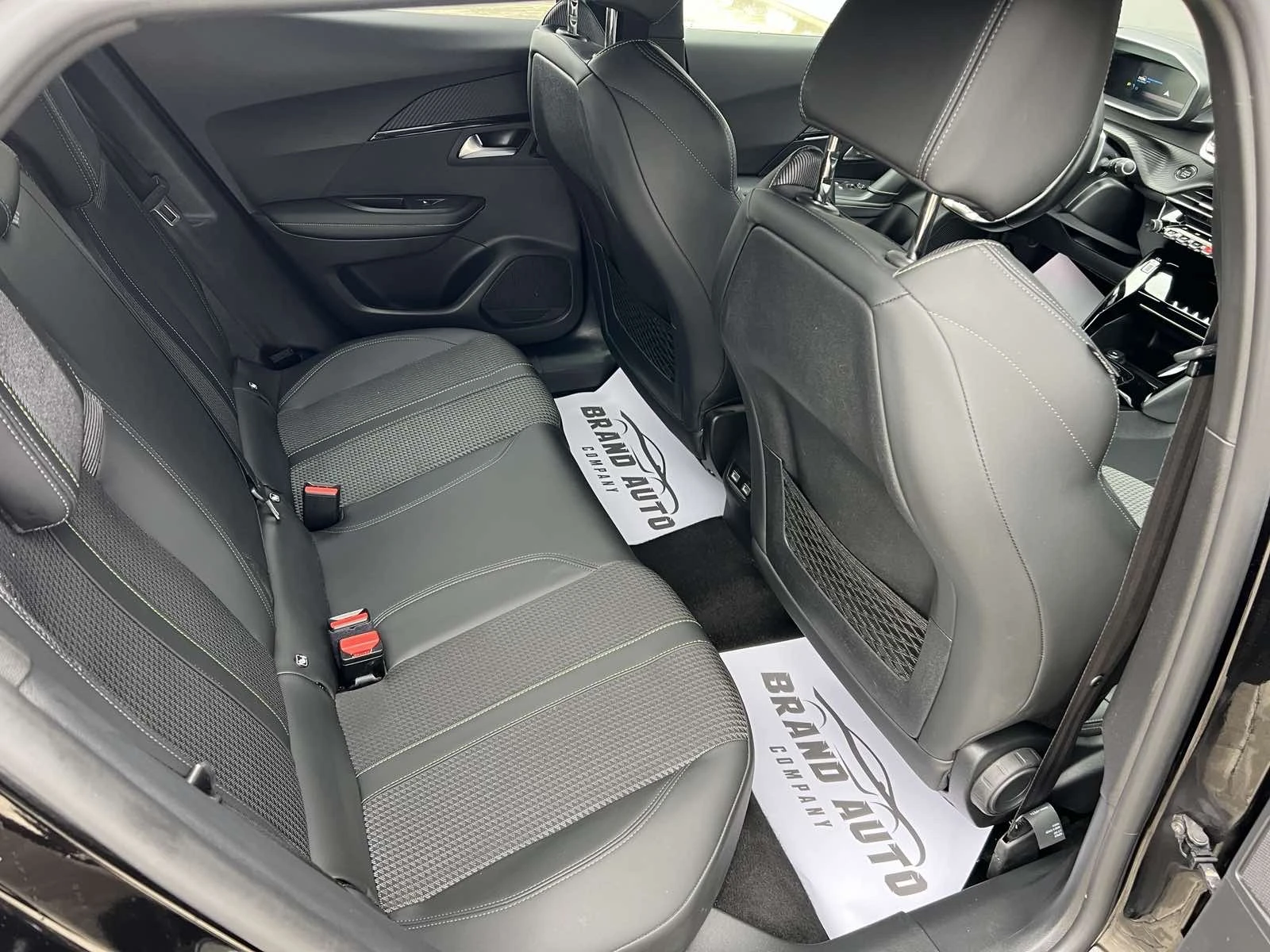 Peugeot 2008 * GT - PACK * 130 k.c. AUTOMATIC, снимка 10 - Автомобили и джипове - 56747637