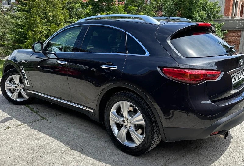 Infiniti Fx 30, снимка 2 - Автомобили и джипове - 47136406