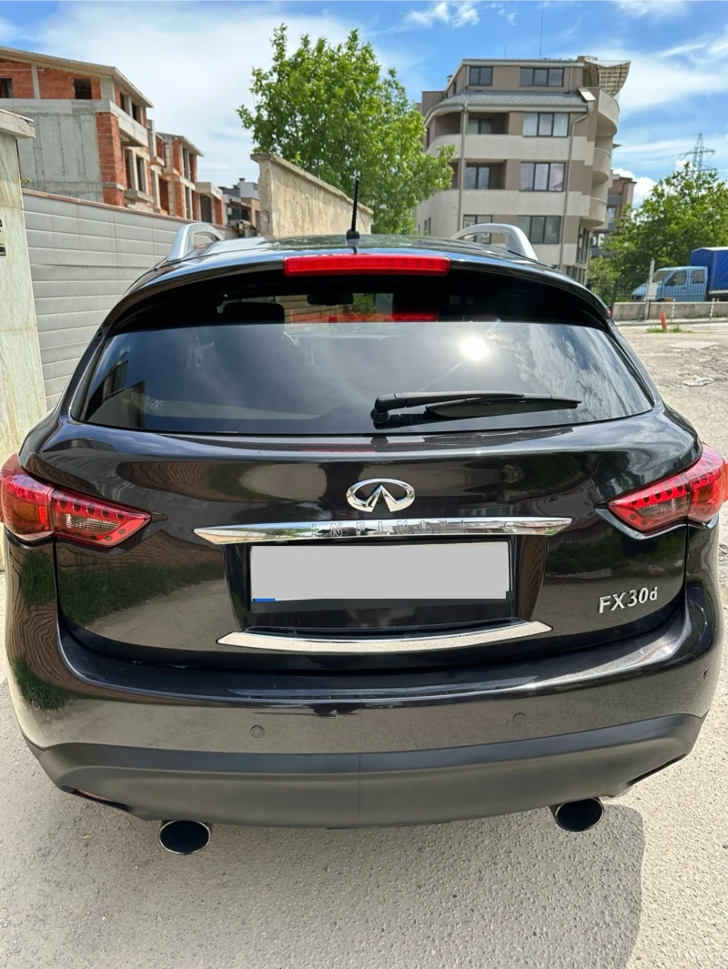 Infiniti Fx 30, снимка 4 - Автомобили и джипове - 47136406