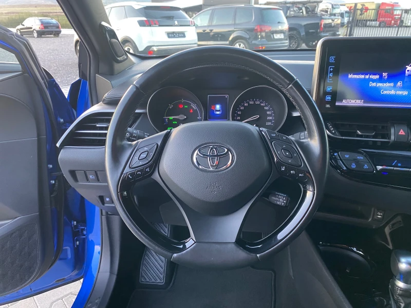 Toyota C-HR 1.8hibrid, снимка 13 - Автомобили и джипове - 47380523