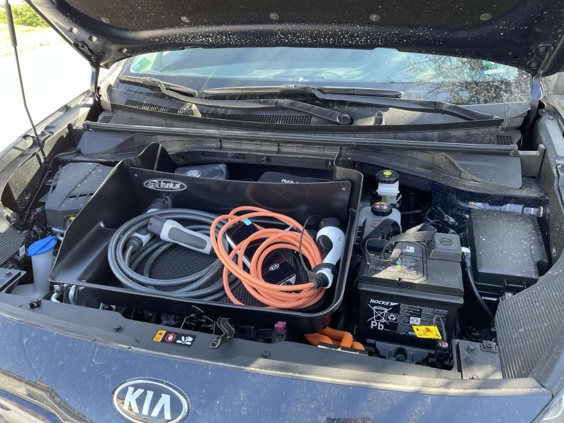 Kia Niro EV 64 KW Топ оборудване с гаранция, снимка 16 - Автомобили и джипове - 52542985