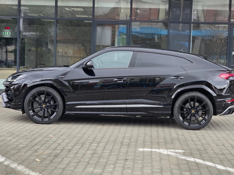 Lamborghini Urus, снимка 4 - Автомобили и джипове - 52571743