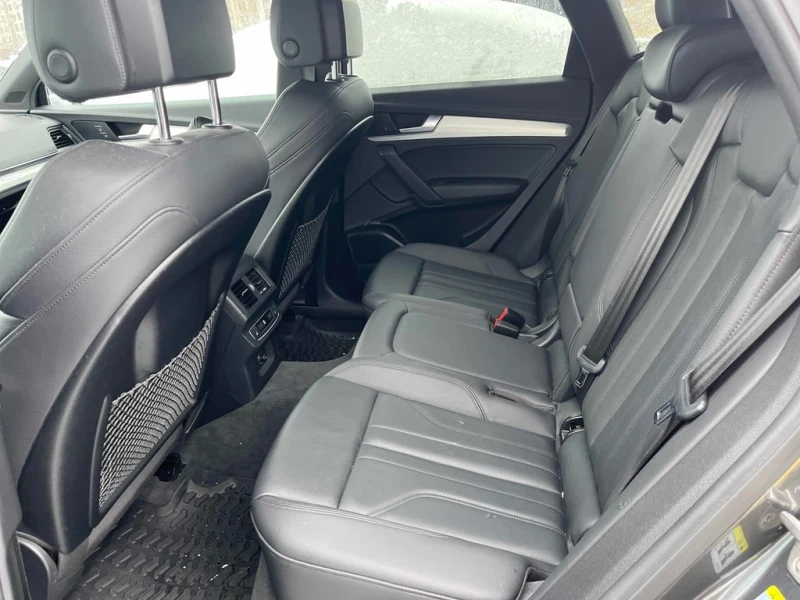 Audi Q5 2020 Technik * CARFAX * БЕЗ ПЪРВОНАЧАЛНА ВНОСКА, снимка 10 - Автомобили и джипове - 53030600