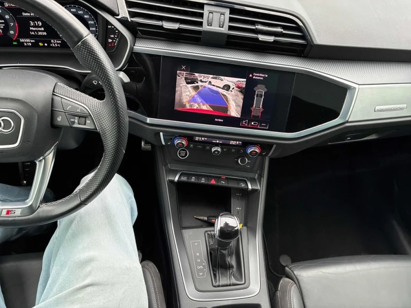 Audi Q3 Progressiv  CARFAX, снимка 9 - Автомобили и джипове - 53108787