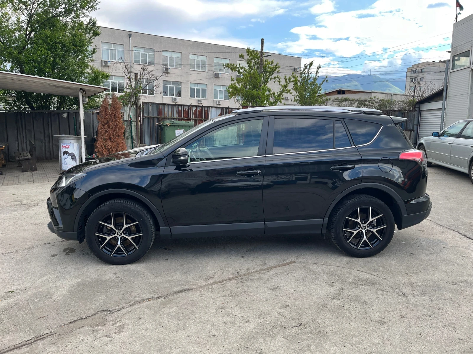 Toyota Rav4  - изображение 8