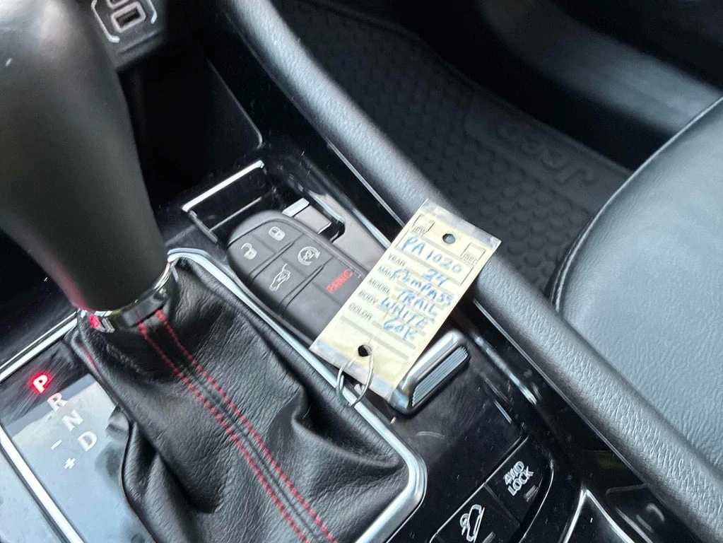 Jeep Compass * Trailhawk * CARFAX * ����� ������ * �������� | Mobile.bg � ����������� 15