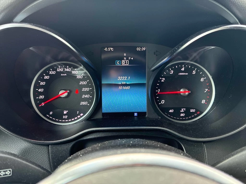 Mercedes-Benz GLC 300 * CARFAX * ПРЕДСТАВИТЕЛСТВО НА MERCEDES - изображение 9