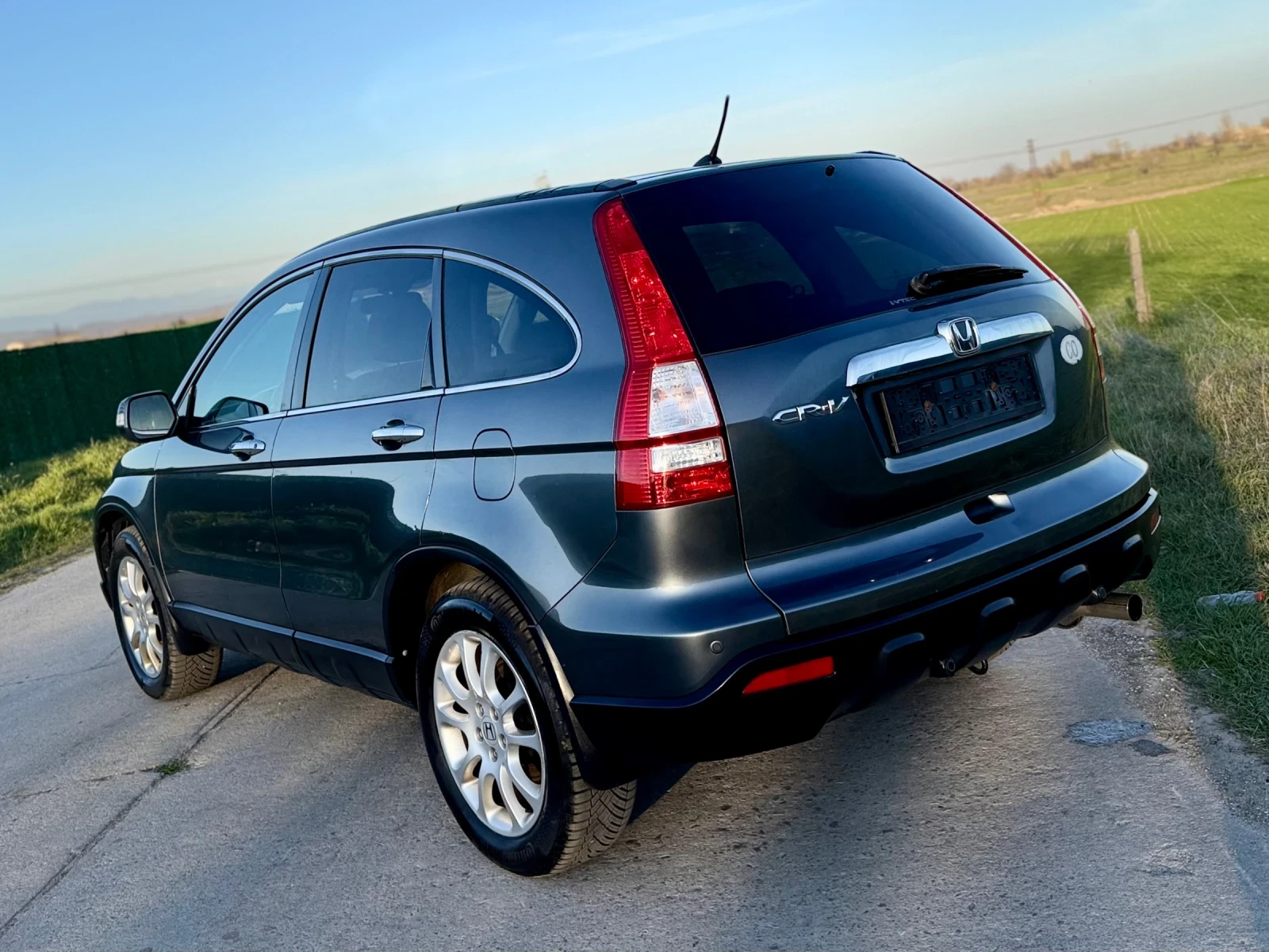 Honda Cr-v 2.0 БЕНЗИН * АВТОМАТ * СЕРВИЗНА ИСТОРИЯ , снимка 6 - Автомобили и джипове - 53813767