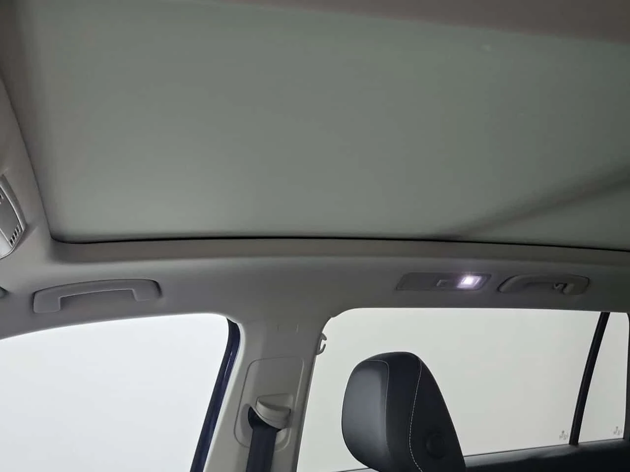 VW Tiguan * CARFAX * АВТОКРЕДИТ БЕЗ ПЪРВОНАЧАЛНА ВНОСКА, снимка 14 - Автомобили и джипове - 55460168