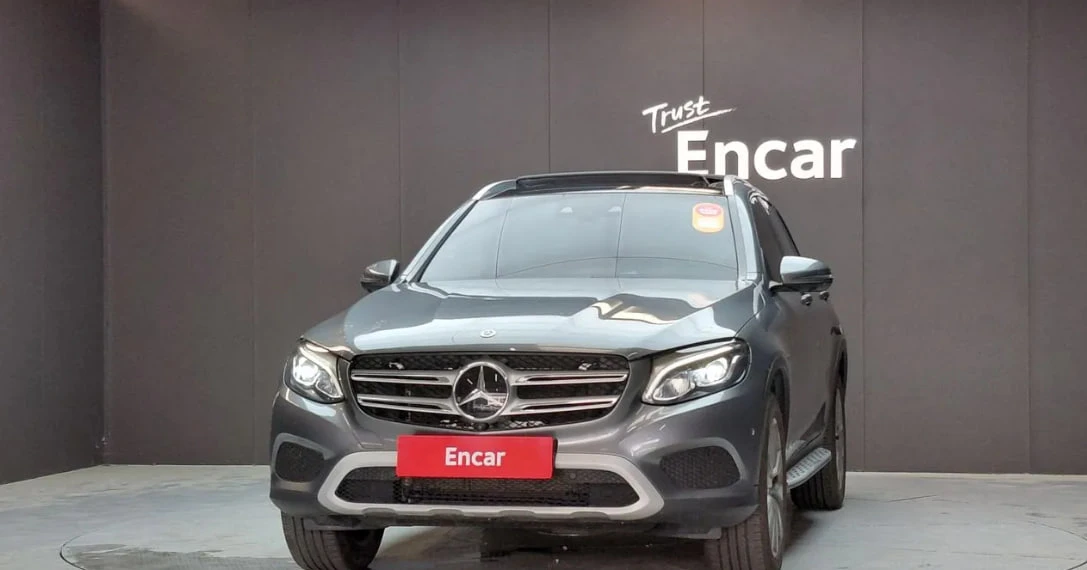 Mercedes-Benz GLC 350 * АВТО КРЕДИТ* ЦЕНА ДО БГ * , снимка 3 - Автомобили и джипове - 55465283