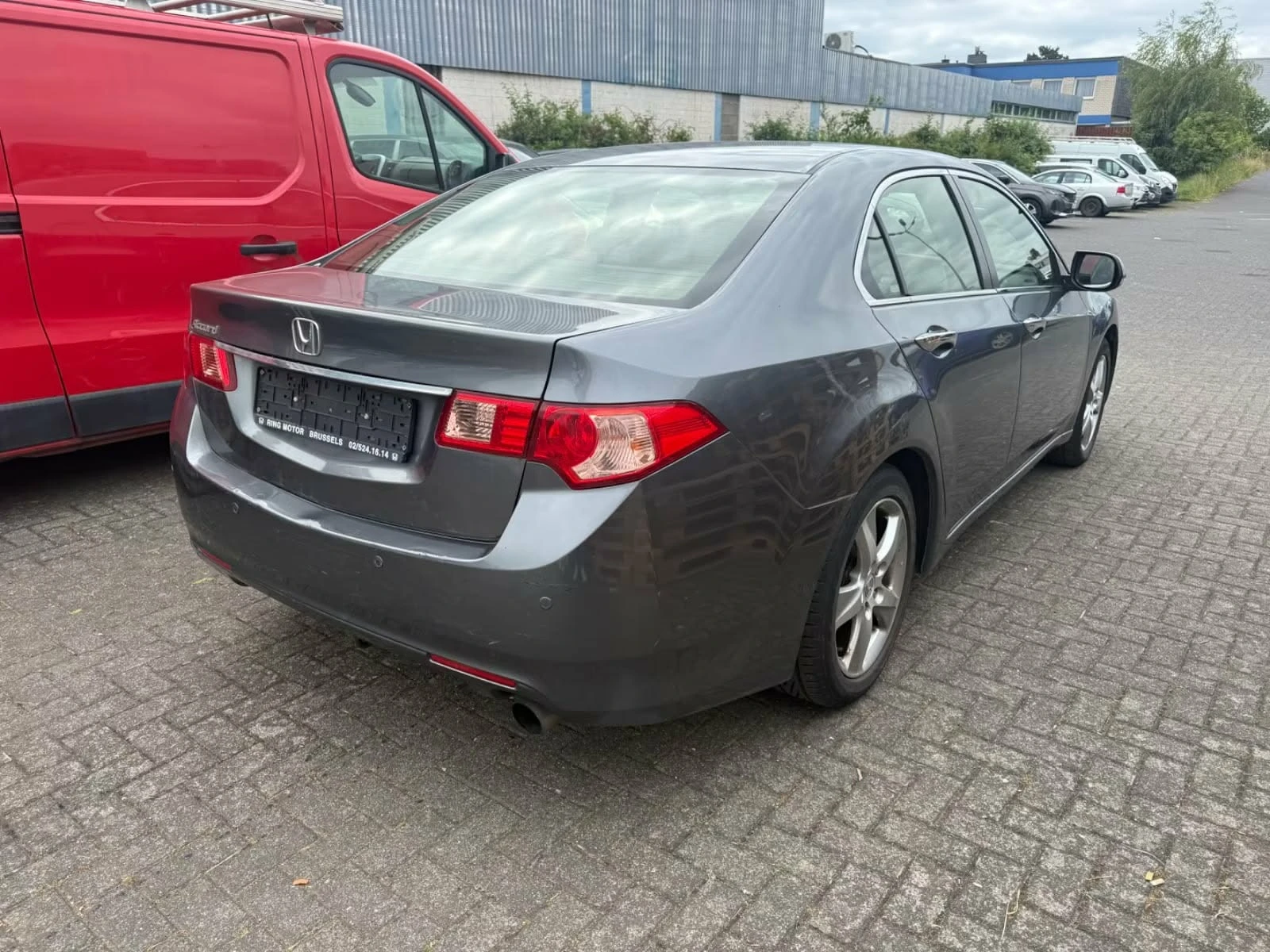 Honda Accord 2.0i-VTEC  FACELIFT, снимка 2 - Автомобили и джипове - 55912018