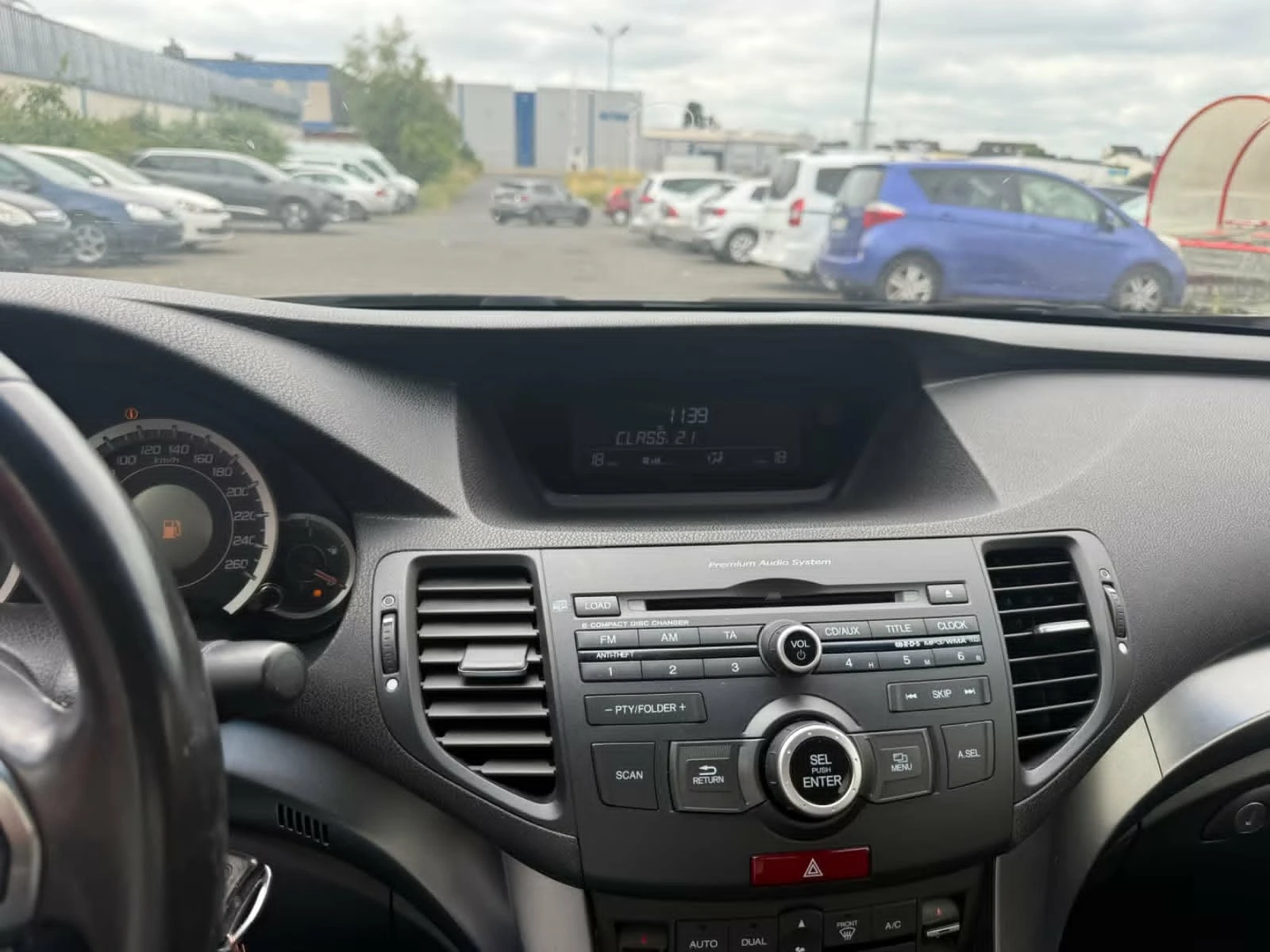 Honda Accord 2.0i-VTEC  FACELIFT, снимка 3 - Автомобили и джипове - 55912018