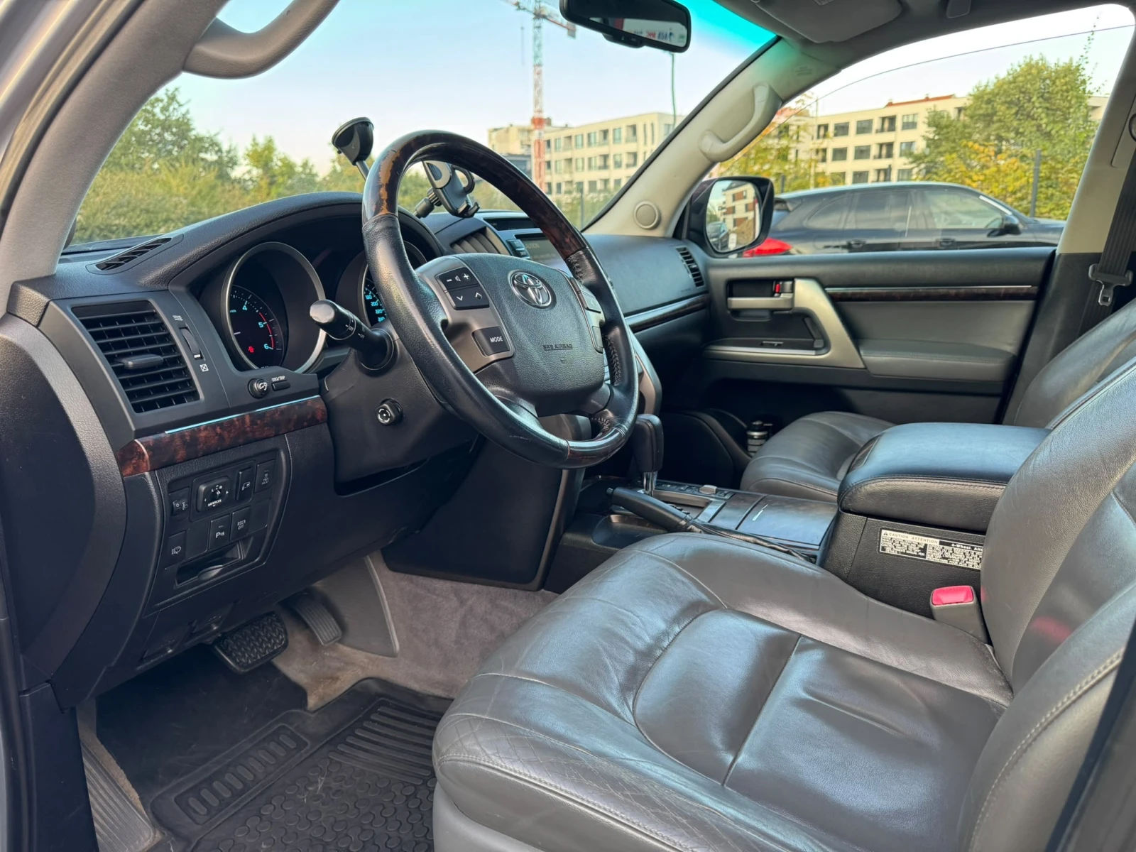 Toyota Land cruiser 200 4.5D-4D V8 | Mobile.bg � ����������� 7