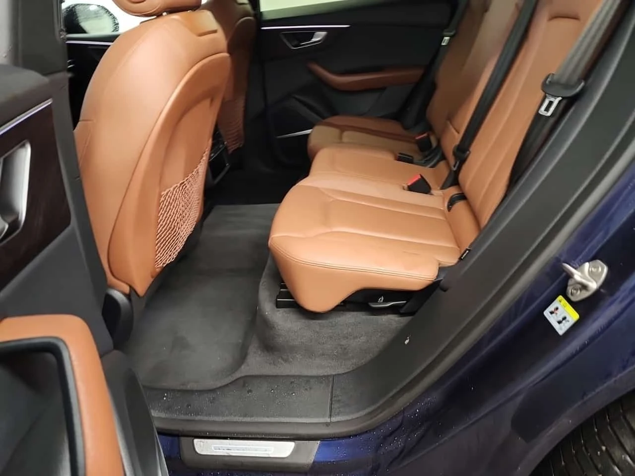 Audi Q8 * PROGRESSIV * CARFAX * ОБДУХВАНЕ * 360 * ПАНО * , снимка 13 - Автомобили и джипове - 56619291